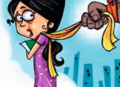 roadromio problem; women security in pune | राजरोस छेडछाड होताना मदतीचे हात पुढे येतच नाहीत; पुण्यातील वास्तव, महिलासुरक्षा ऐरणीवर